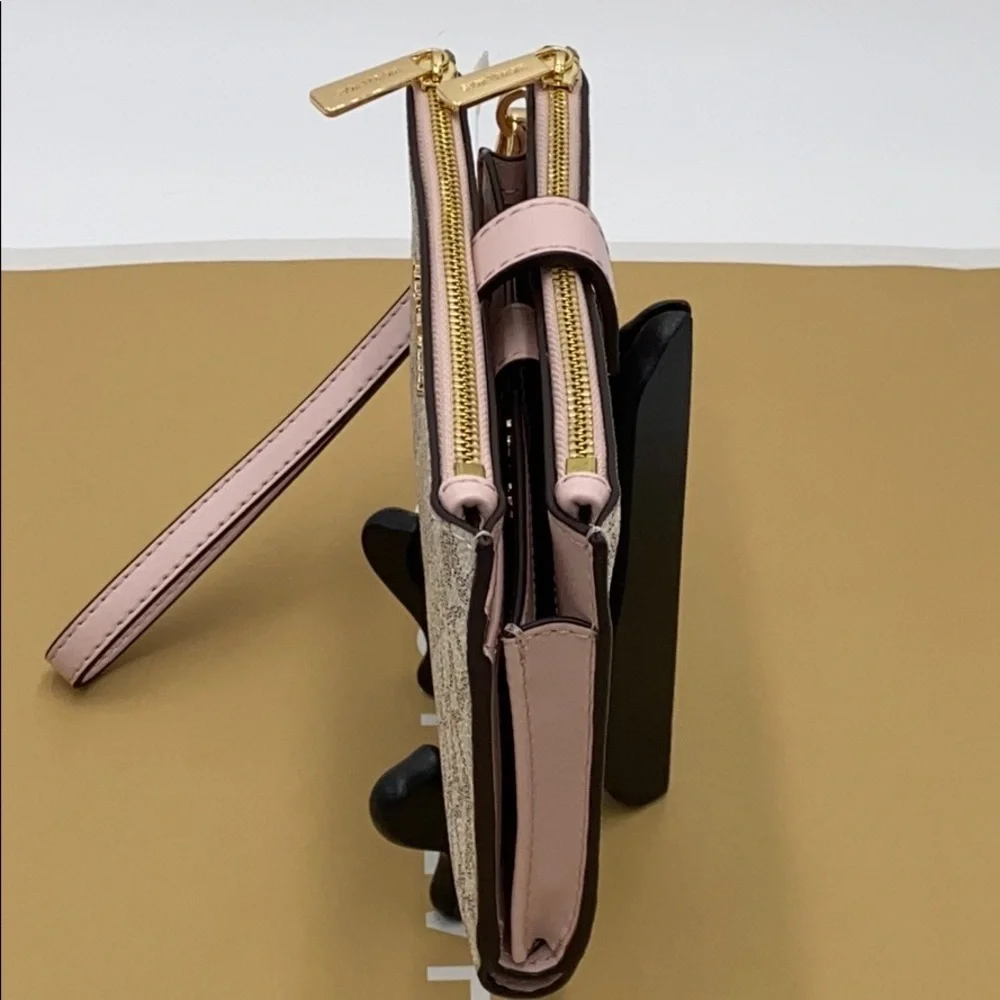 MICHAEL KORS DOUBLE ZIP WRISTLET POWDER BLUSH - Picture 10 of 16